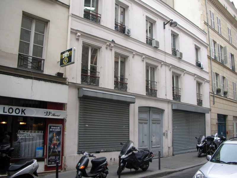 Rue Martel